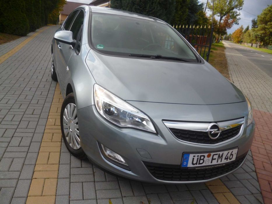 Opel Astra j 1.4 Turbo 140 koni klima,półskóry 167tys.km 100% orginał.