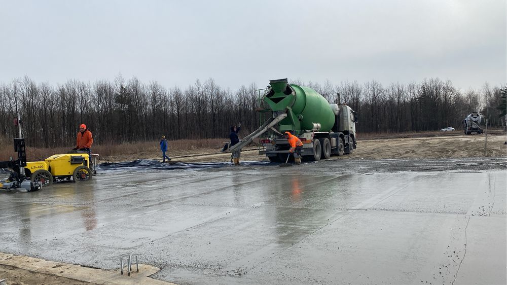 Beton posadzkowy, posadzka zacierana , posadzki polska , zywice beton