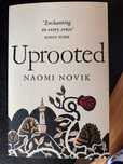 Livro Uprooted em inglês