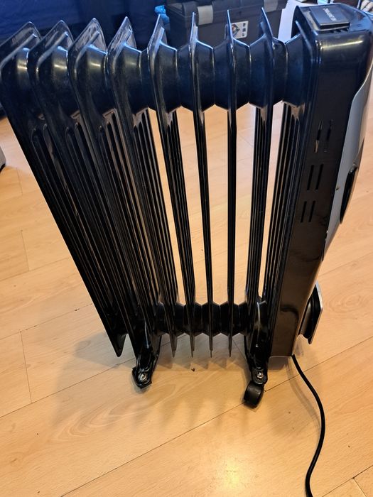 2 Grzejniki olejowe, 1 konwektorowy i 1 łazienkowy 8 żeberek