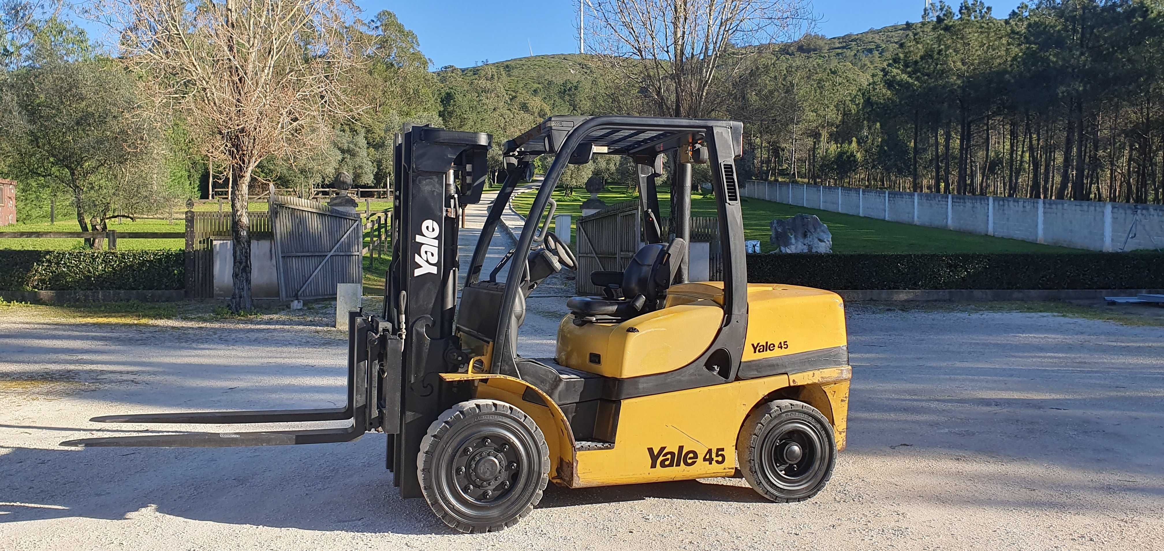 Empilhador Yale 45 D Triplex