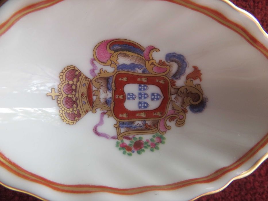 Colher em Porcelana - Serviço "D. Pedro III" - Período Qianlong
