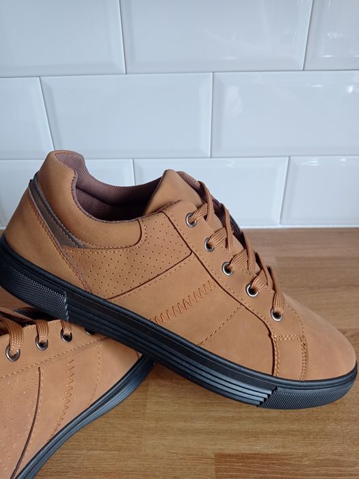Buty męskie półbuty 40-45 camelowe