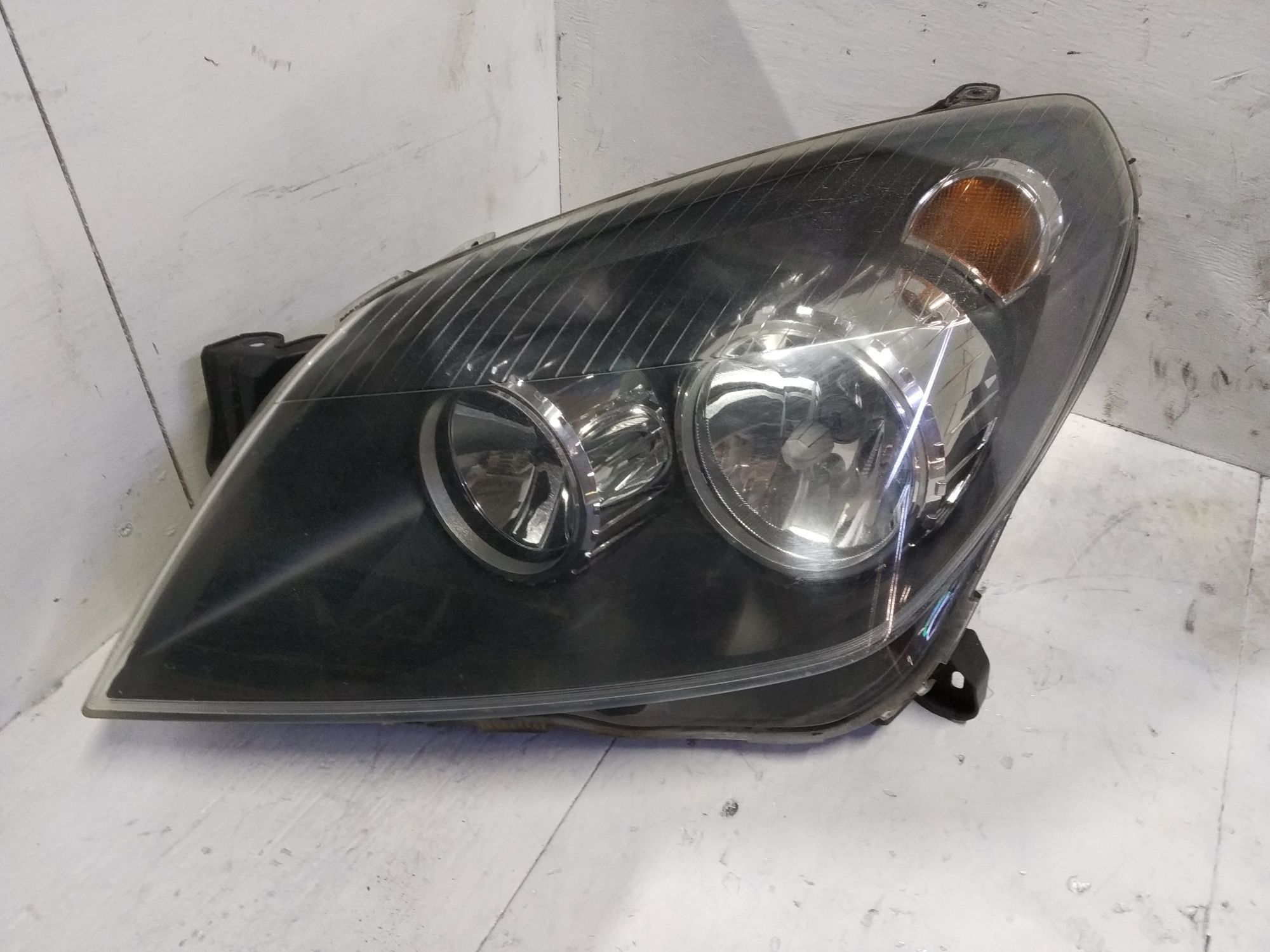 Фари передні Opel Astra H 24451033 24451032