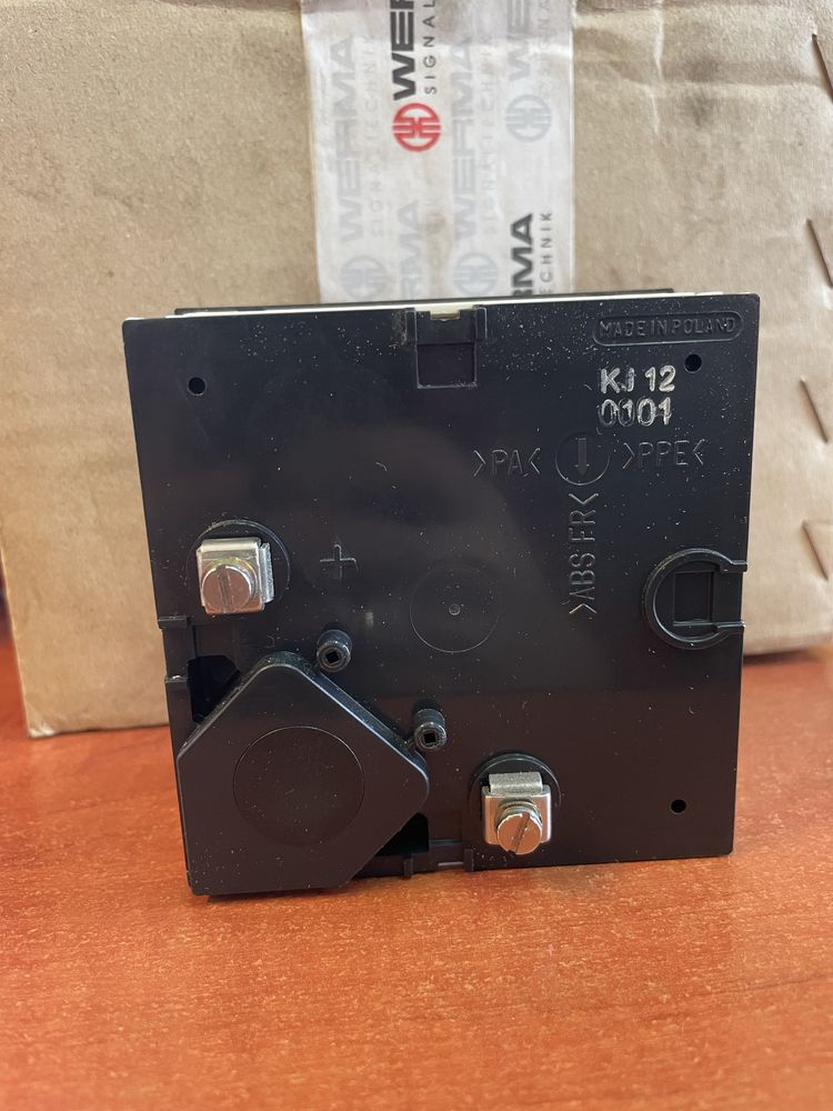 Miernik panelowy analogowy Lumel Ma-19