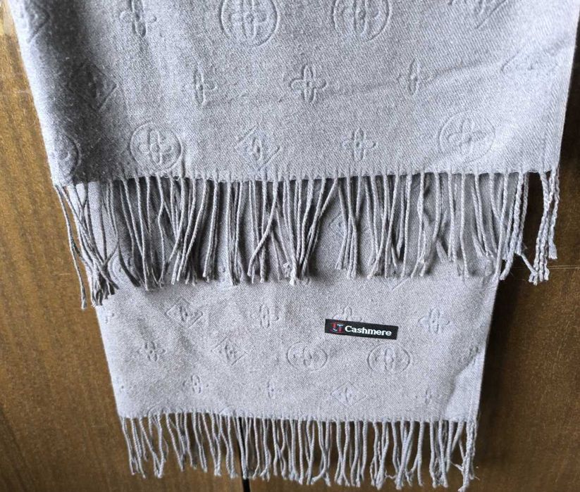 Продам Кашемировый шарф, палантин