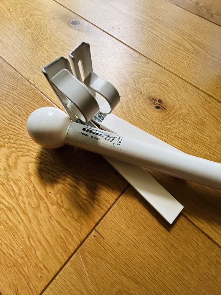 Karnisz bialy ikea