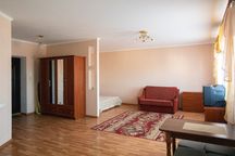 Подобово,погодинно затишна квартира центрі міста поруч військова части
