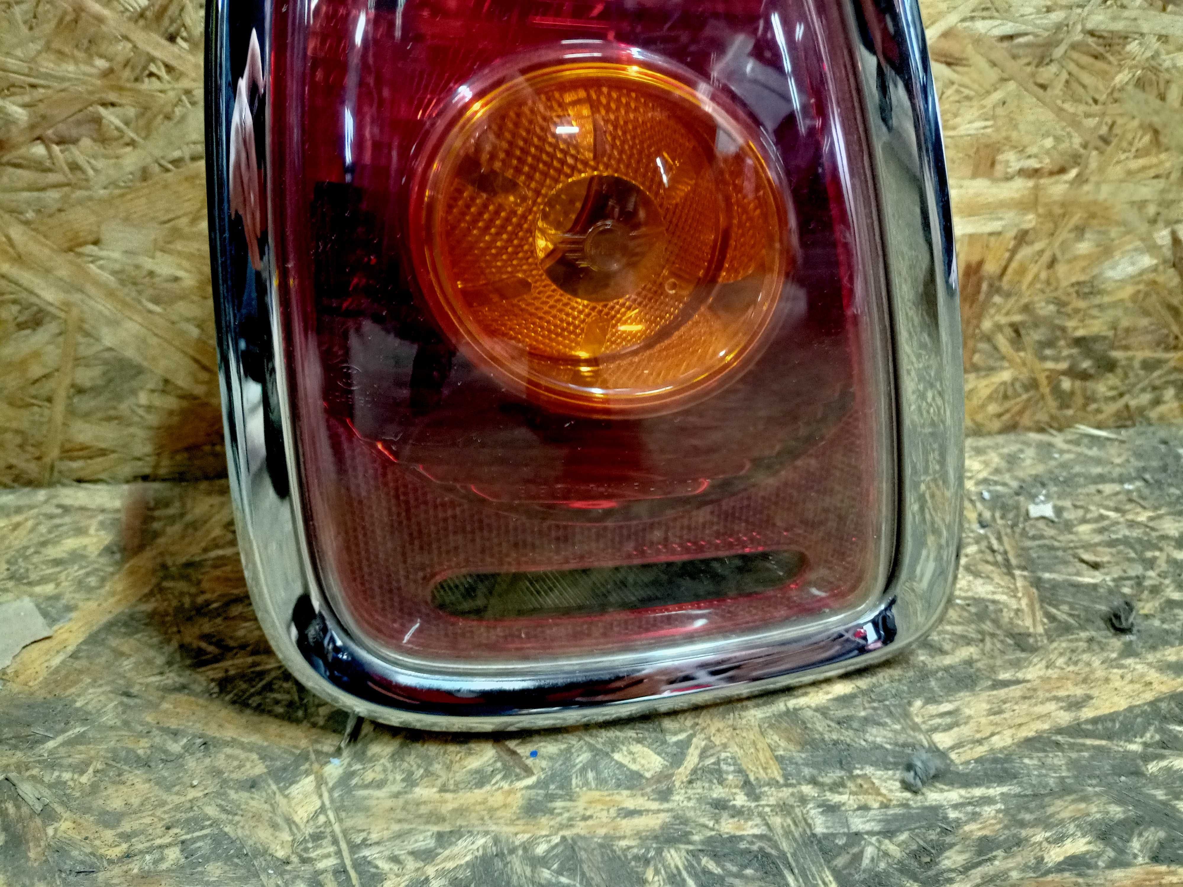 Mini Cooper R56 One lampa tył tylna lewa oryginał chrom kompletna