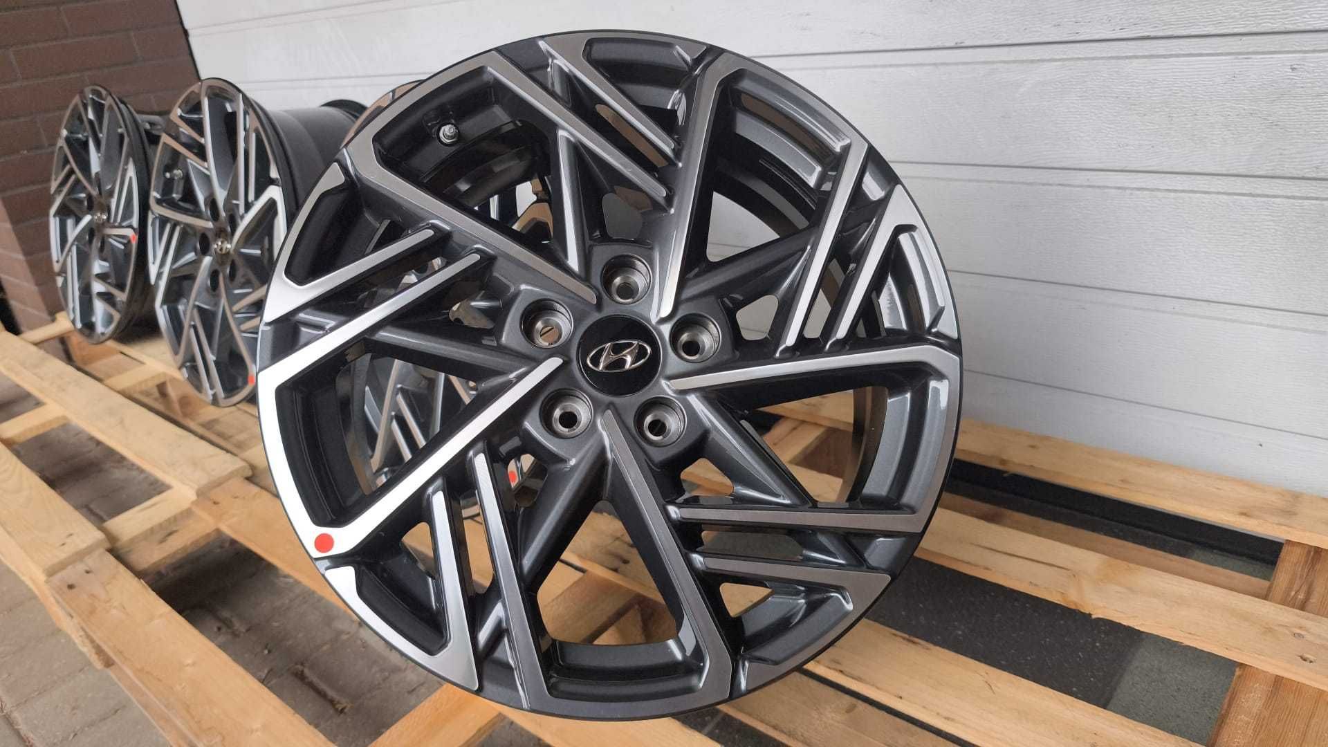 Felgi aluminiowe Hyundai i30 Kona Tucson 18" 5x114,3 Et 52 (OL600F)