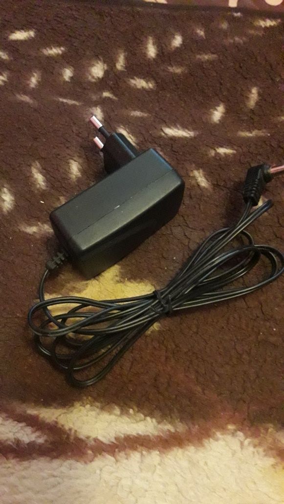 Продам роутер,под ремонт,не дорого DLink Dir 300