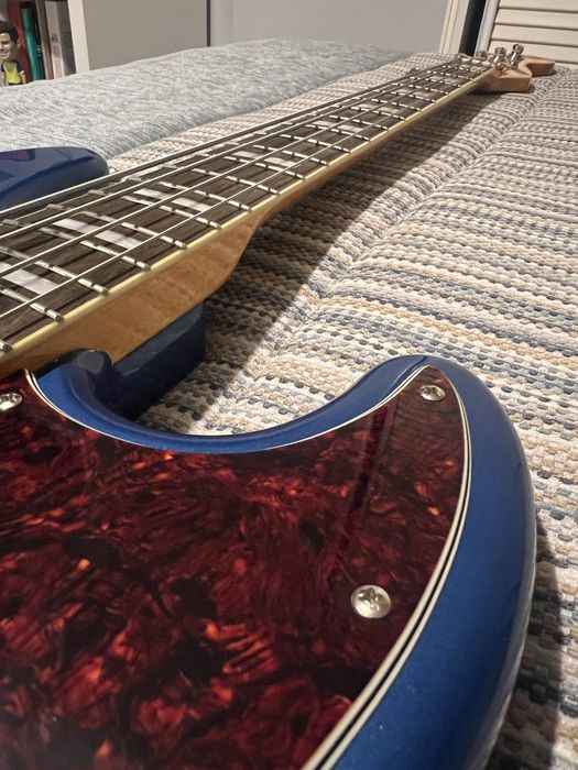 Squier cv jazz bass - baixo eletrico
