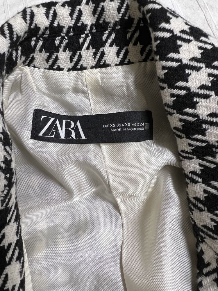 Твидовый пиджак Zara, размер XS