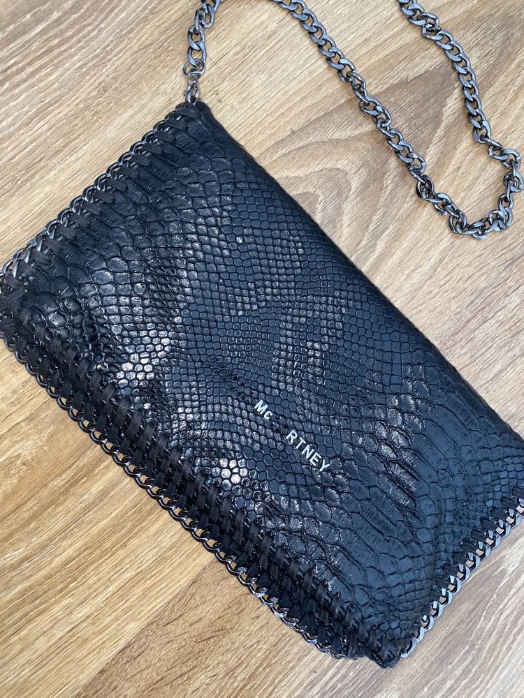 Stella McCartney torebka wizytowa kopertówka skórzana skóra łańcuszku