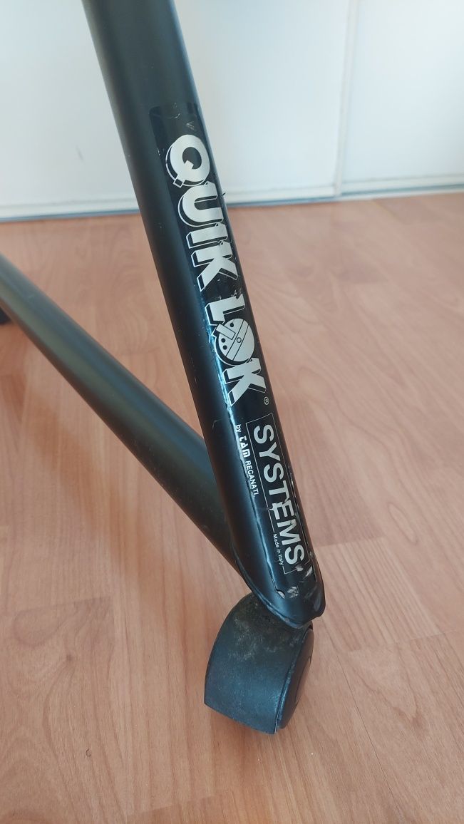 Rack/stand com rodas para estúdio som/música QUIK LOK 20u 19" RS654