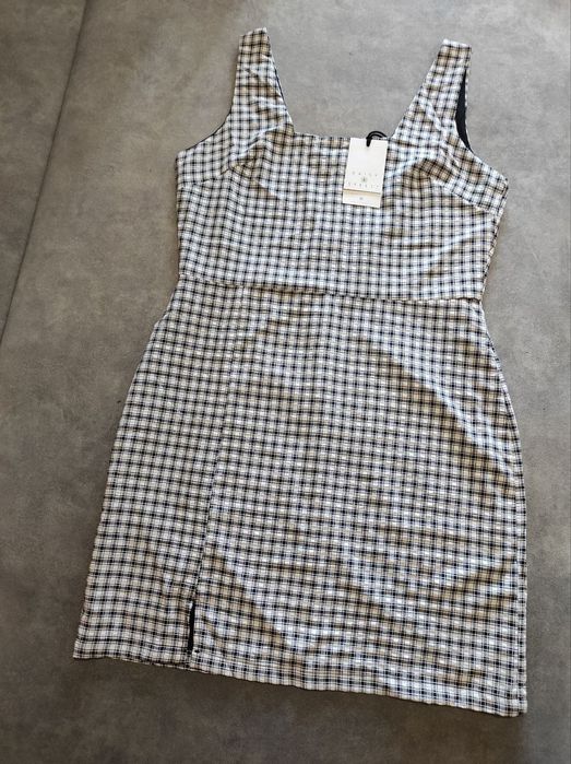 Новий сарафан з розрізом на нозі