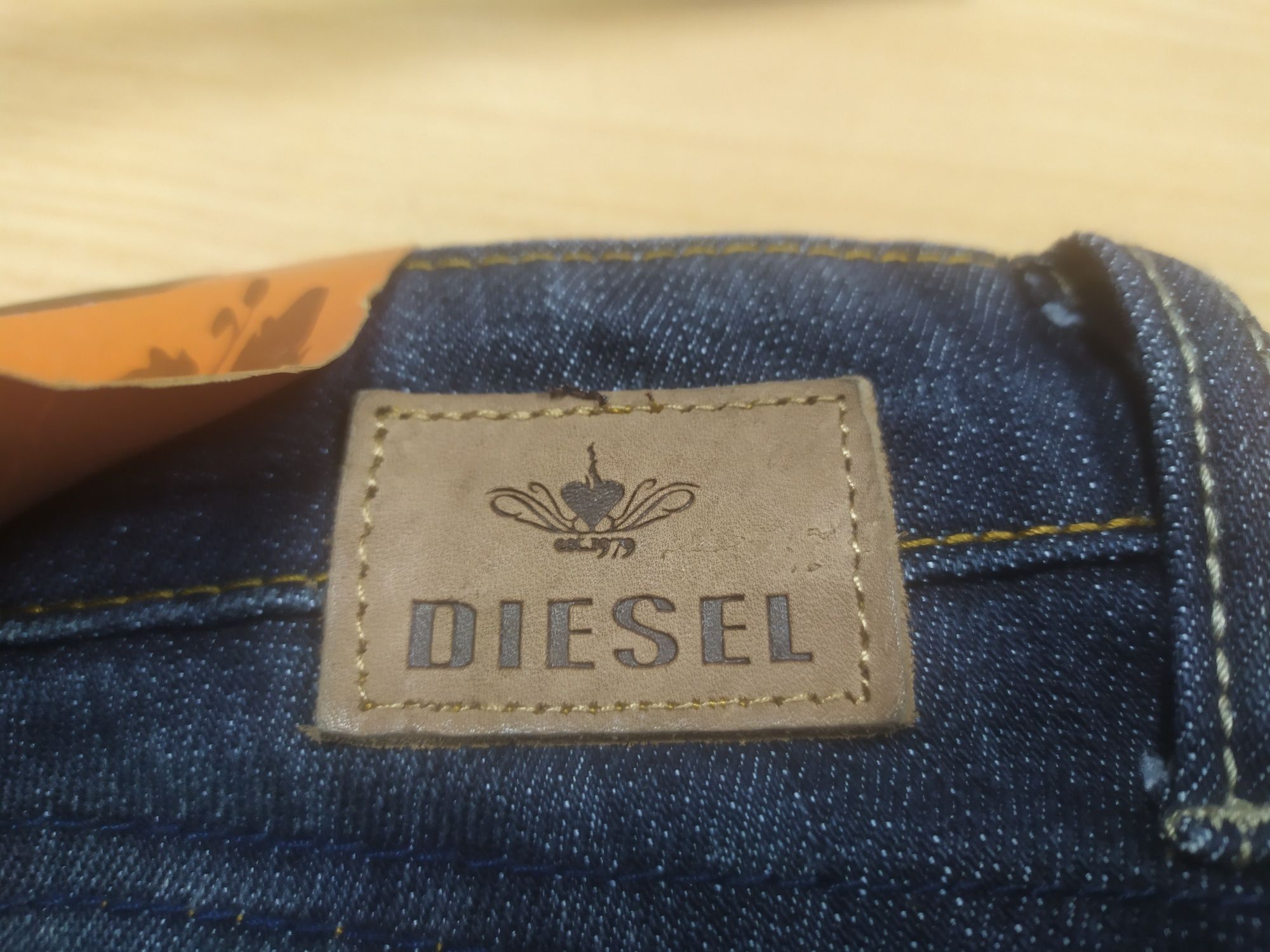Spodnie jeansowe DIESEL Nowe dżinsy Oryginał 32