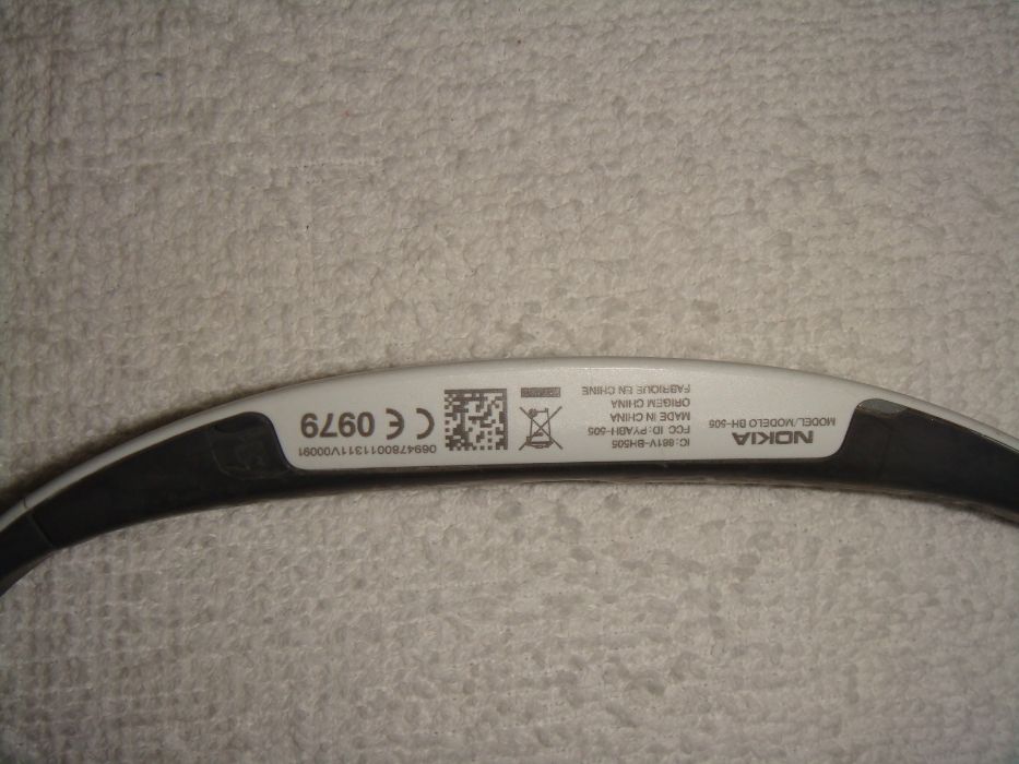 Auriculares Nokia BH-505 Bluetooth Stereo Headset -branco