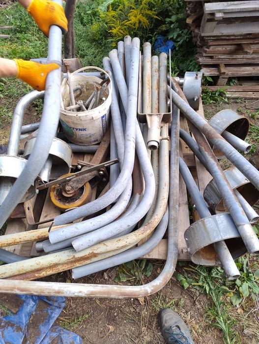 Wysięgniki stalowe ocynkowane