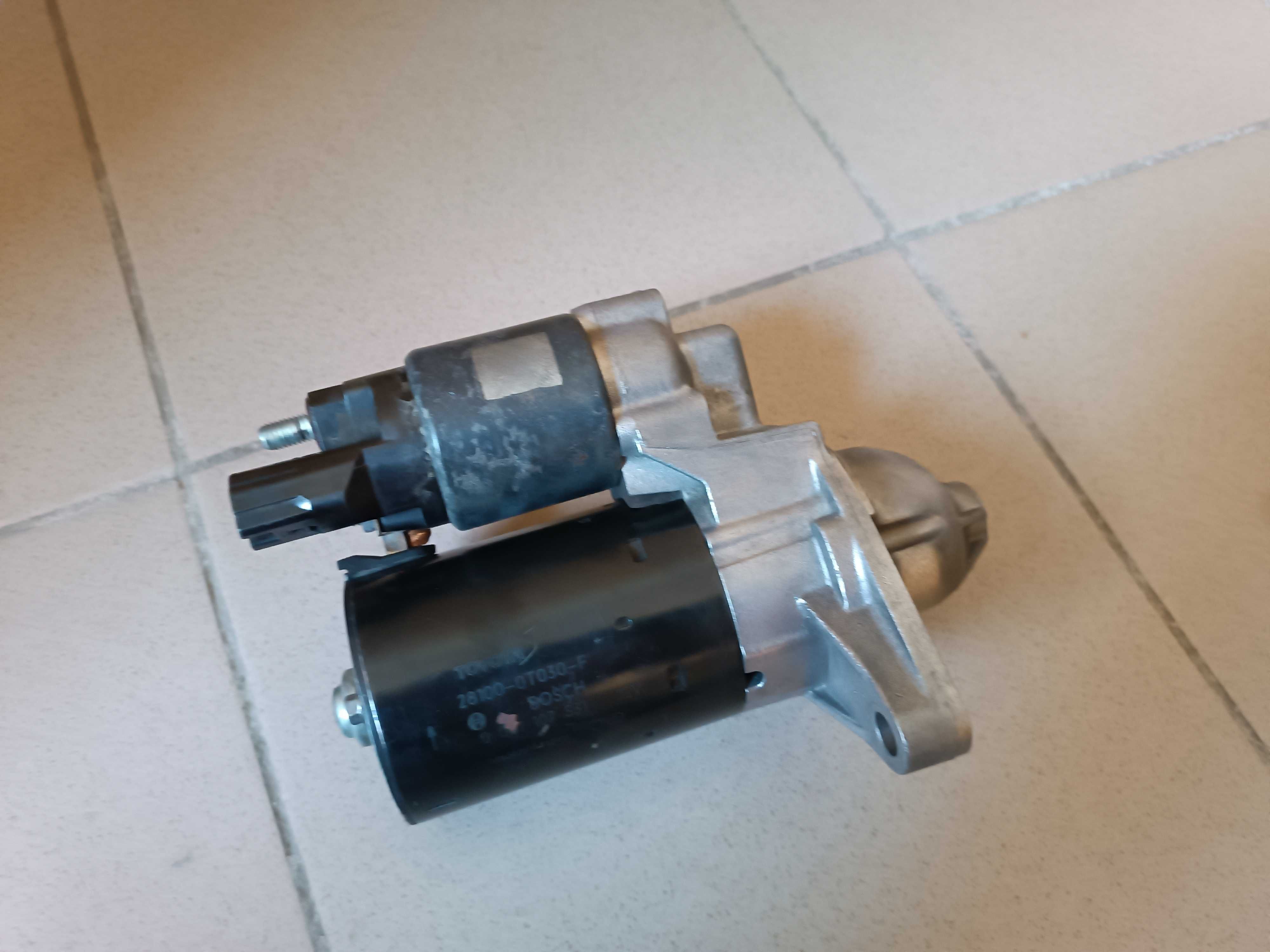 Стартер toyota auris avensis corolla rav4 yaris 0001107531 bosch тойот