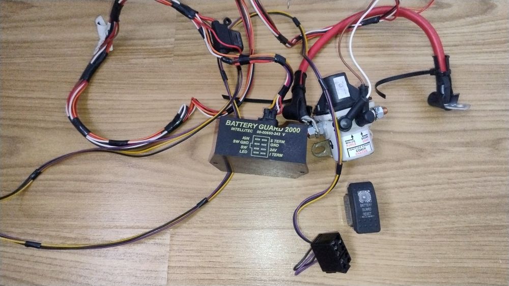 Реле силове з електронним керуванням/масса/ BATTERY GUARD 2000