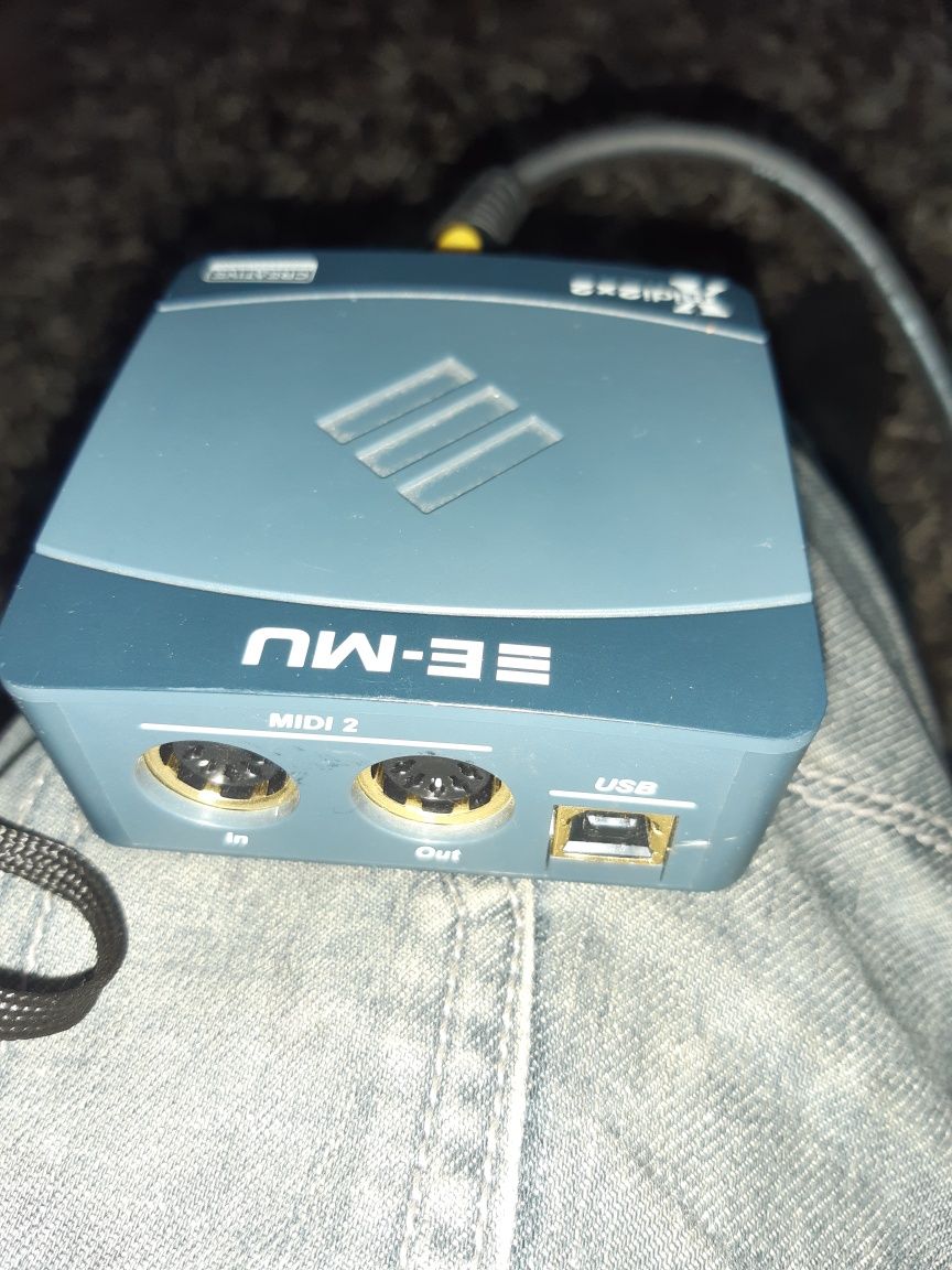 Sprzedam interfeis E-Mu Xmidi 2X2 32 Kanałowy USB MIDI Model EM8750