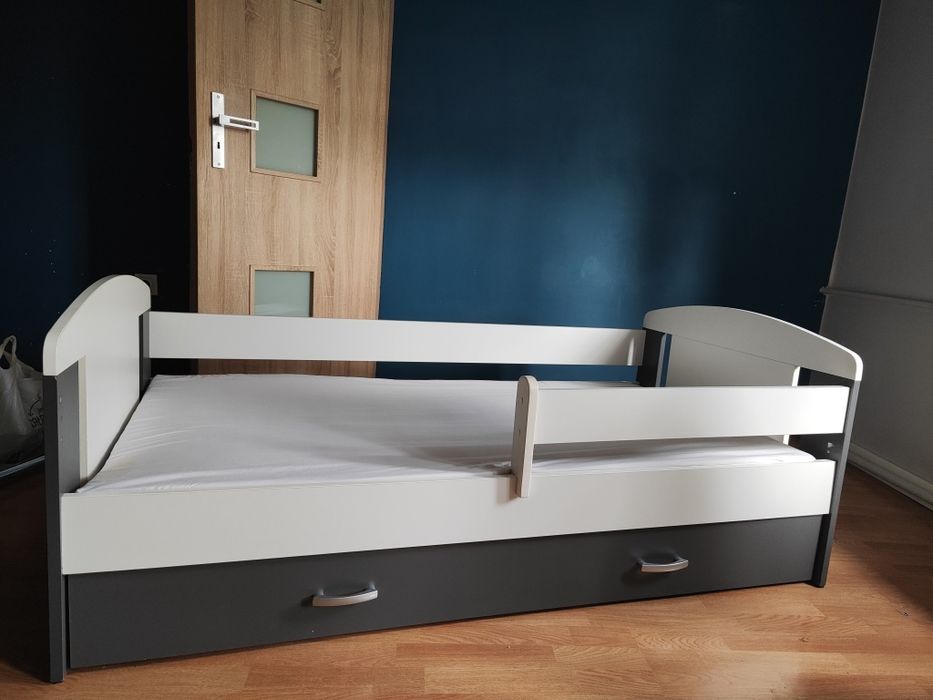 Łóżko dziecięce szaro białe