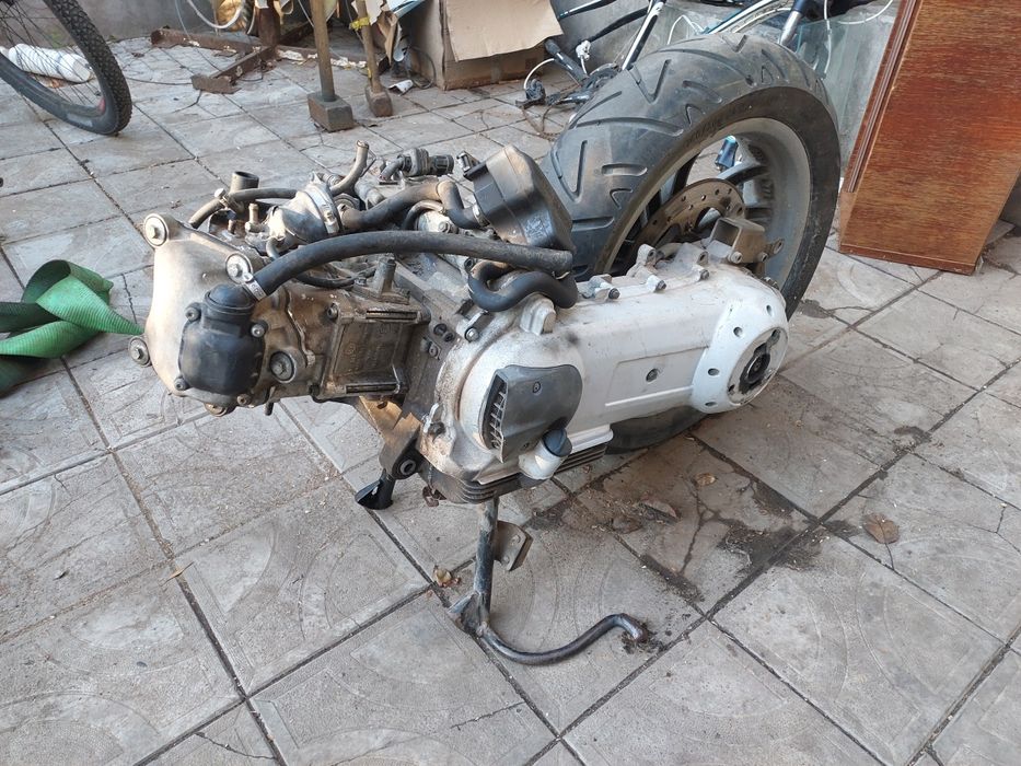 Piaggio beverli скутер мопед