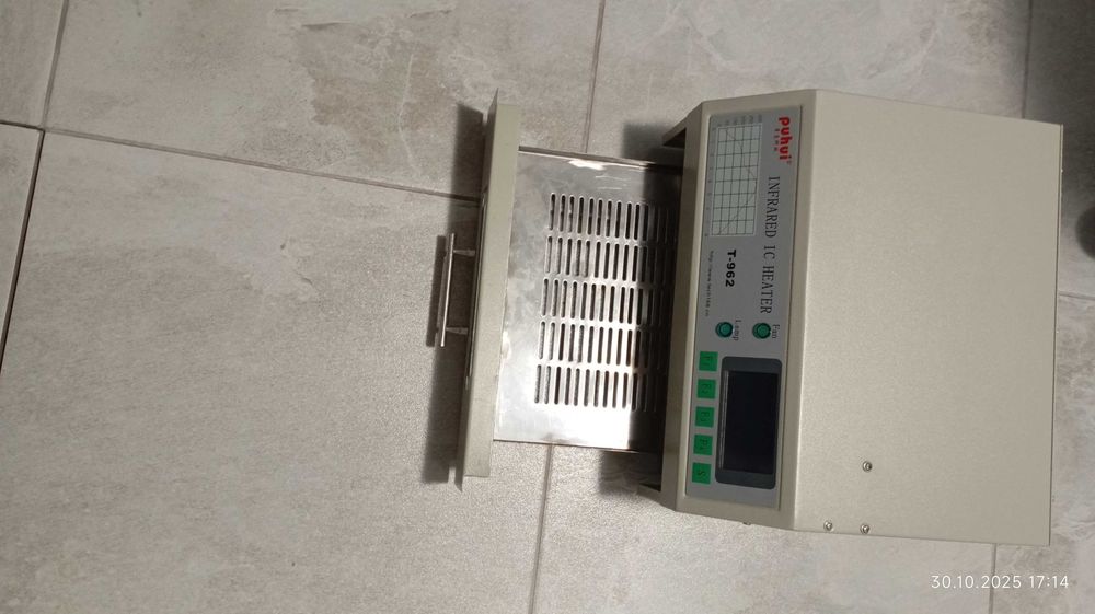 Piec lutowniczy Puhui 962