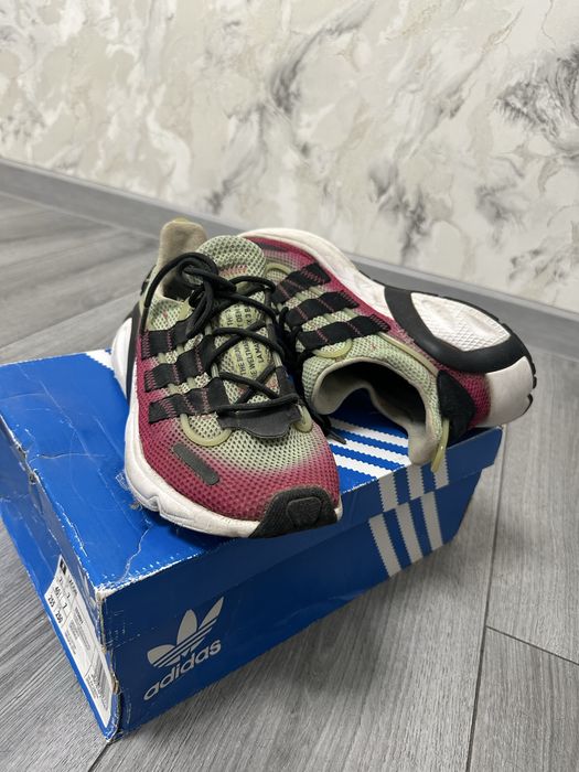 Adidas lxcon в топовой расцветке 40.5
