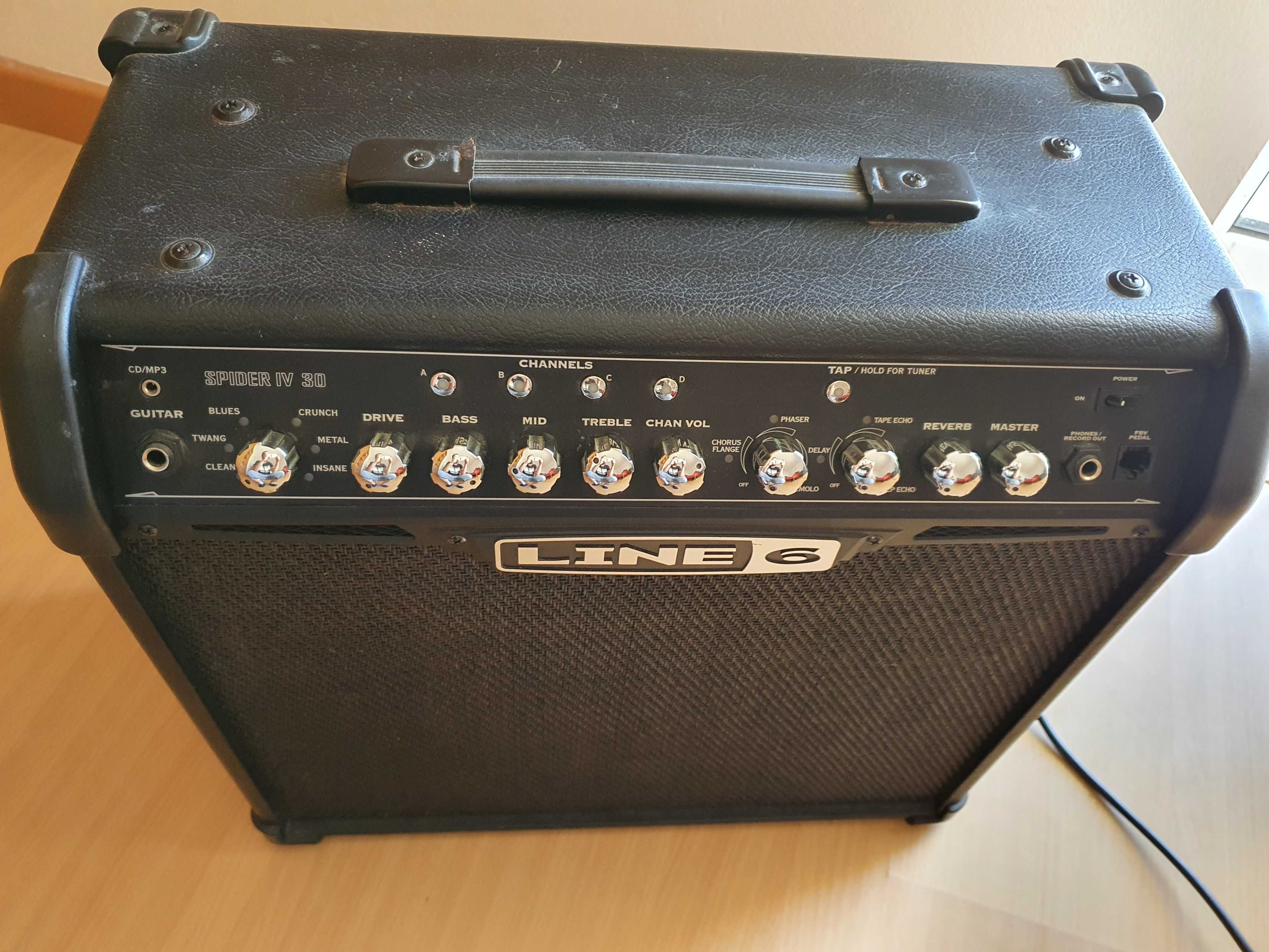 Amplificador Line 6 Spider IV 30W