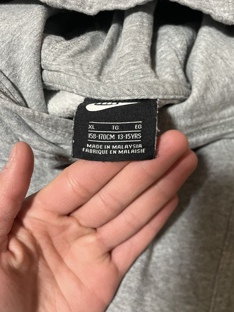 Nike hoodie s size