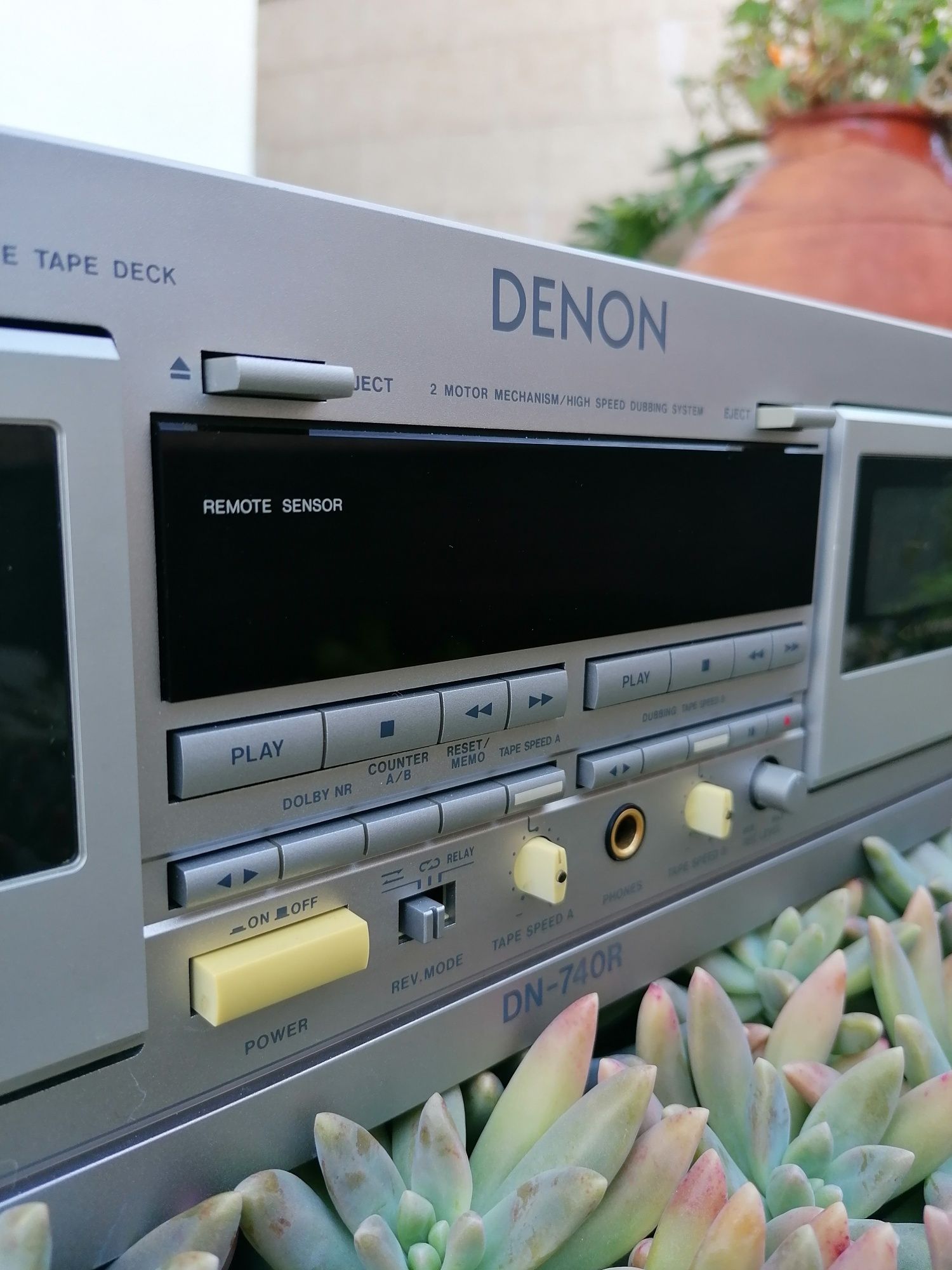 Leitor e gravador Denon DN-740R