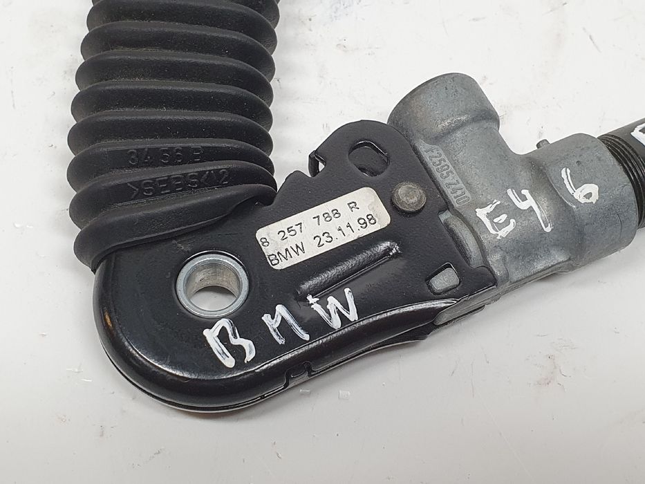 Encaixe de cinto frente direito BMW 3 (E46)