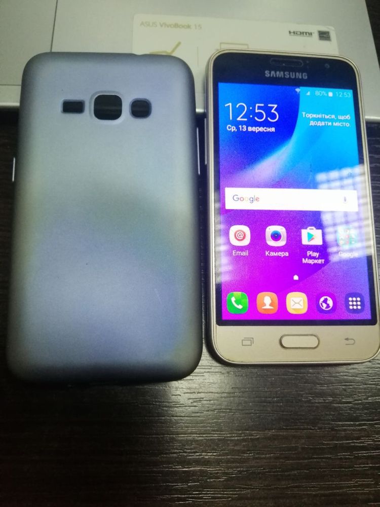 смартфон Samsung J1 2016