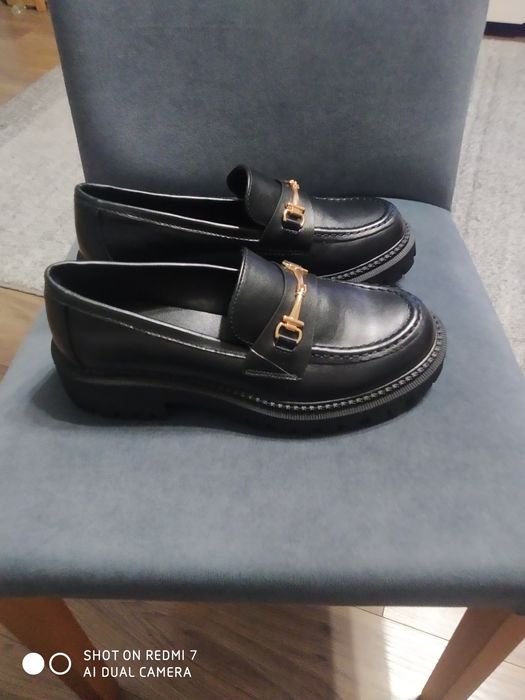 Nowe czarne mokasyny damskie Dee Zee
