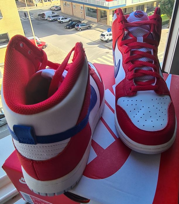 Ténis novos a estrear na caixa Nike Dunk High Retro 42,5