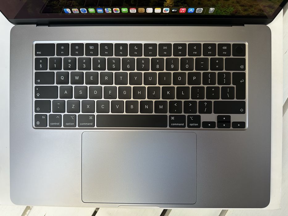 MacBook Air 15” M2 16GB/256GB Gwarancja Bateria 100% - Space Gray