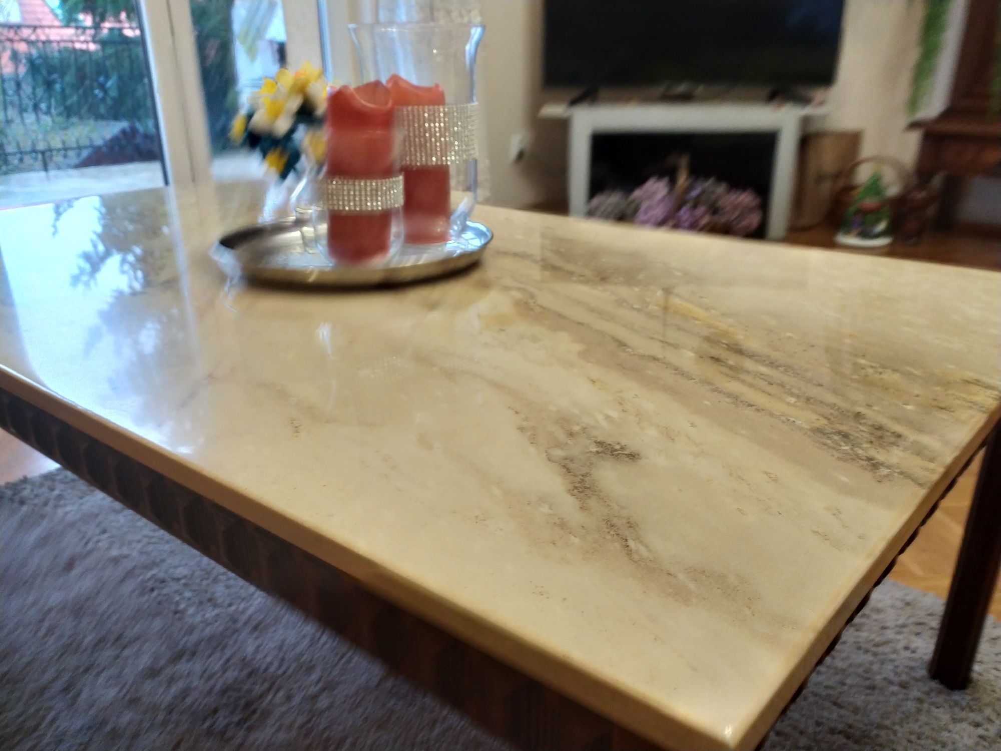 Stół z marmurowym jasnym  blatem /ława drewniana 140 cm *80 cm