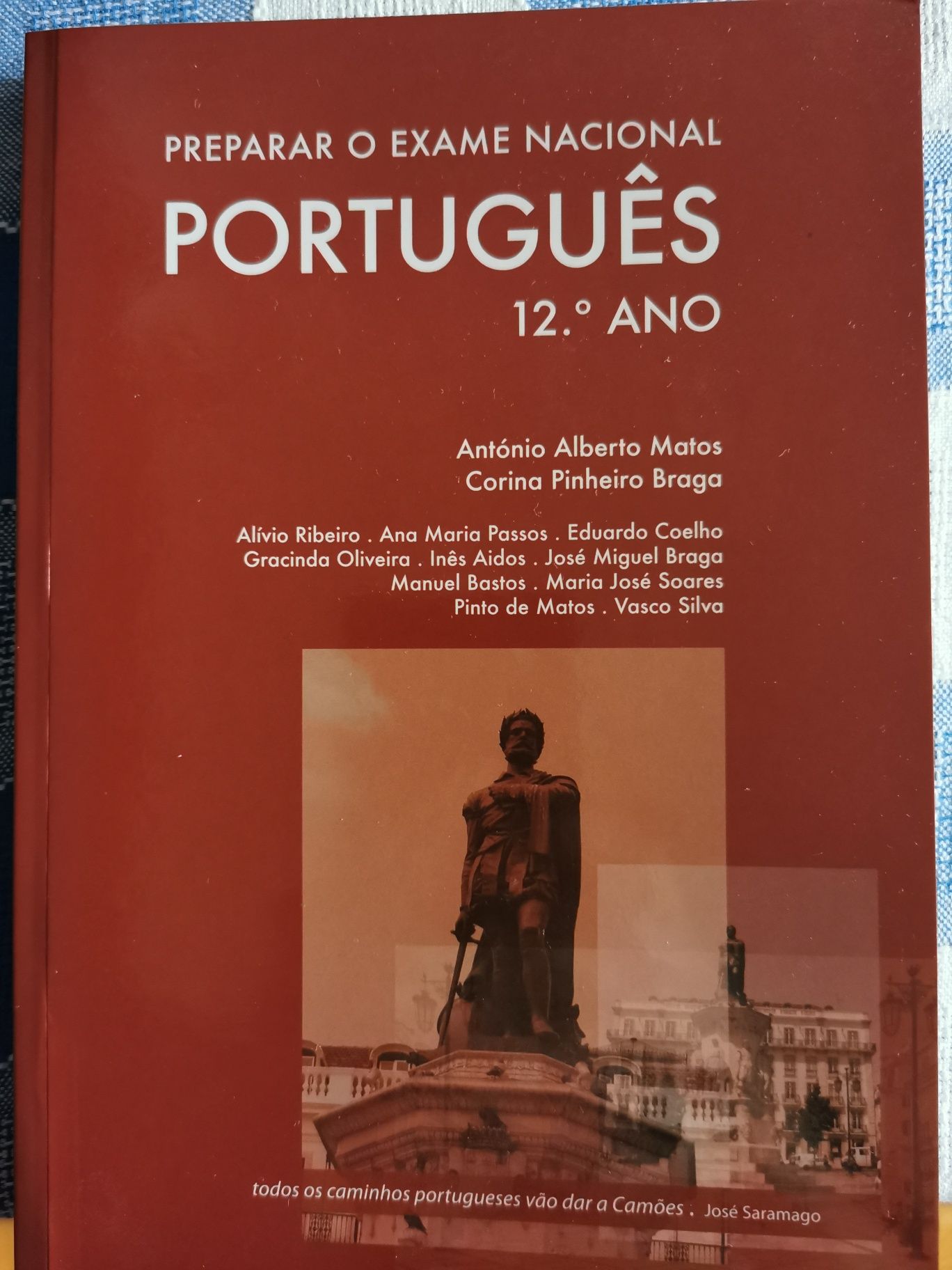 Livro de preparação para o exame nacional de português 12° ano