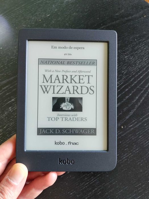 Kobo e-reader Rakuten Nia com capa MOD 306