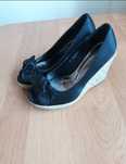 Buty na koturnie