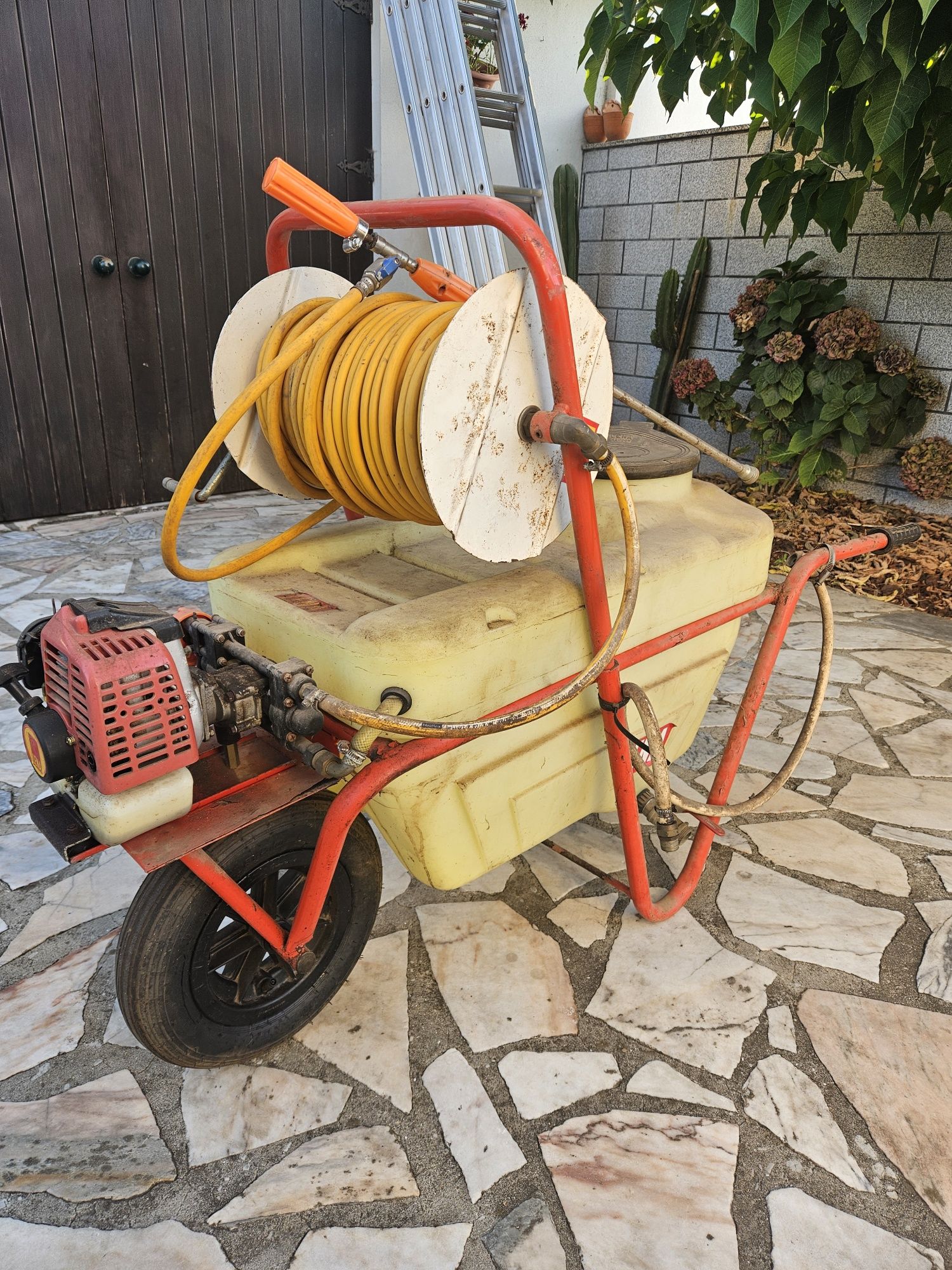 Sulfatador/Pulverizador LENA 100L