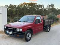 Bedford izuzu 2500
