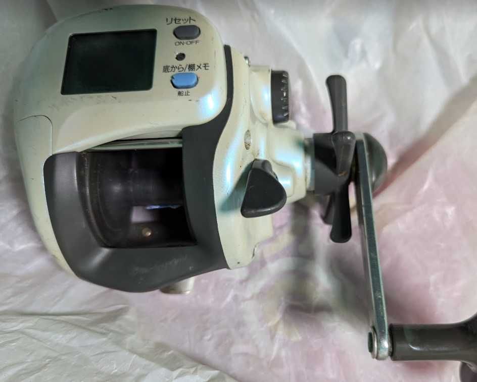 Японская  катушка,  мультипликаторная  Daiwa tanasensor-s  400dx