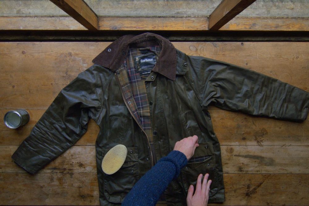 Enceramento de casacos Barbour e outros