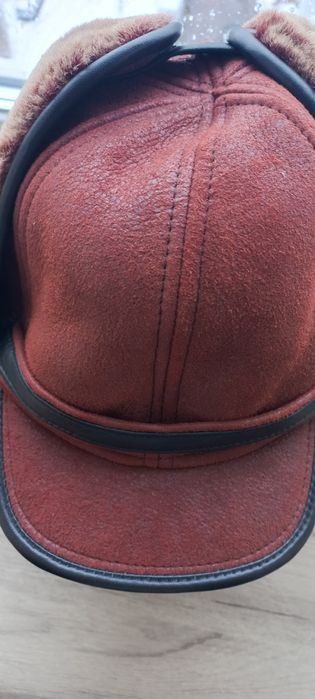 Продам ШАПКА с натуральной КОЖИ и Цегейки.
