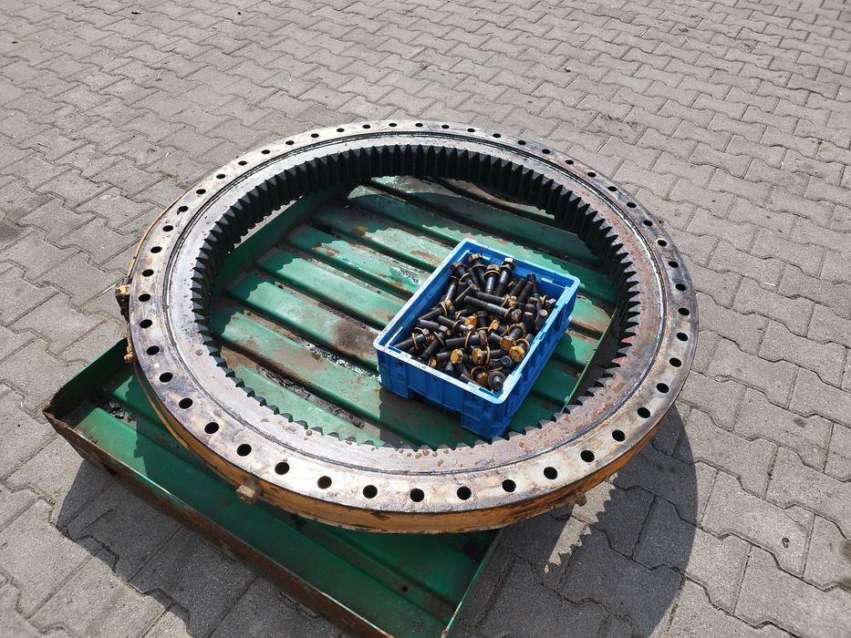 Liebherr 922 łożysko obrotu, wieniec