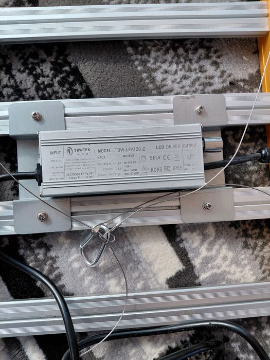 Lampa led do  naświetlania  roslin