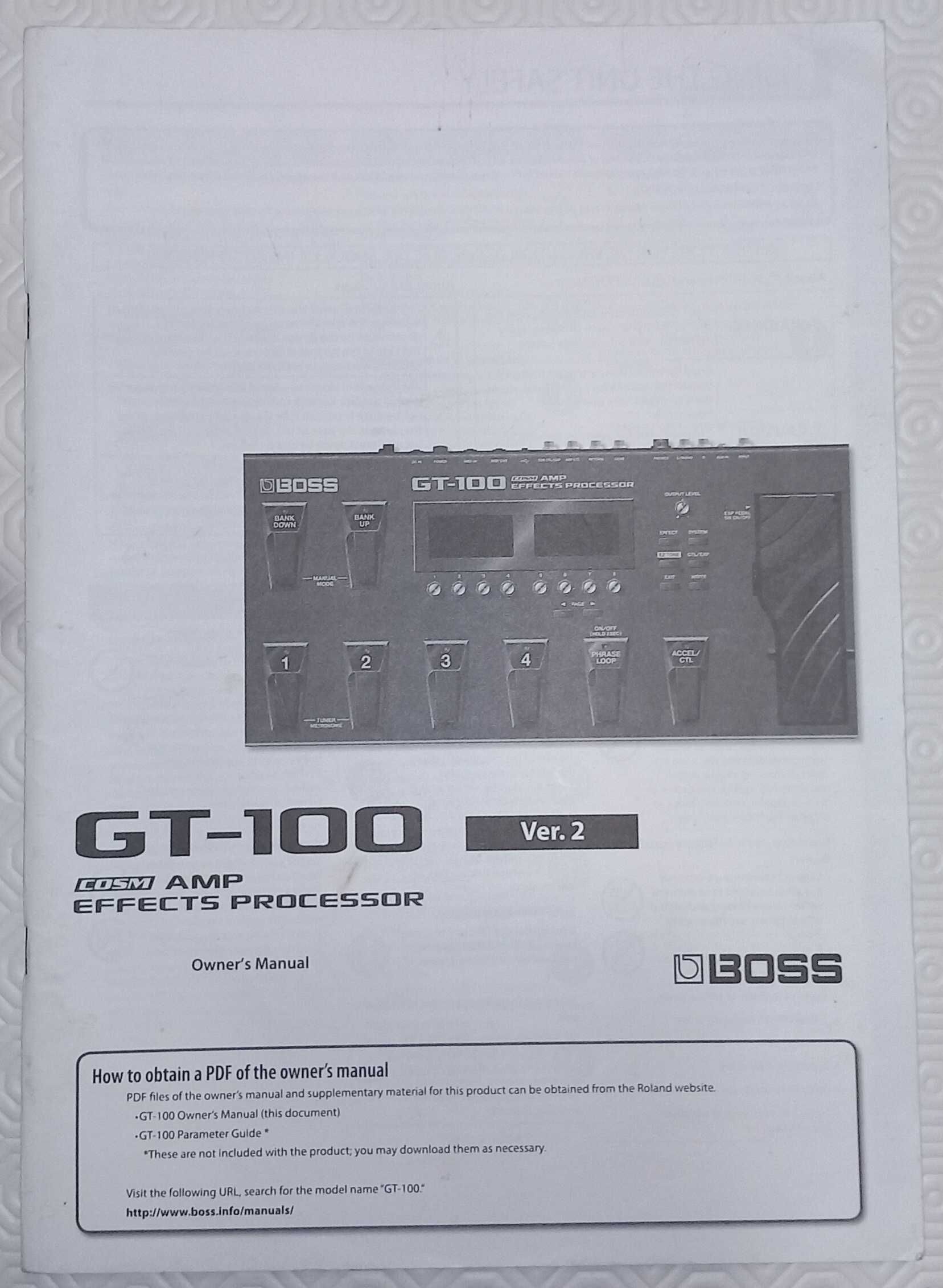 BOSS GT-100 c/ Flight Case + acessórios